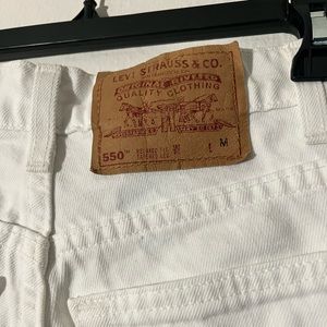 Vintage 550 white Levi’s jeans
